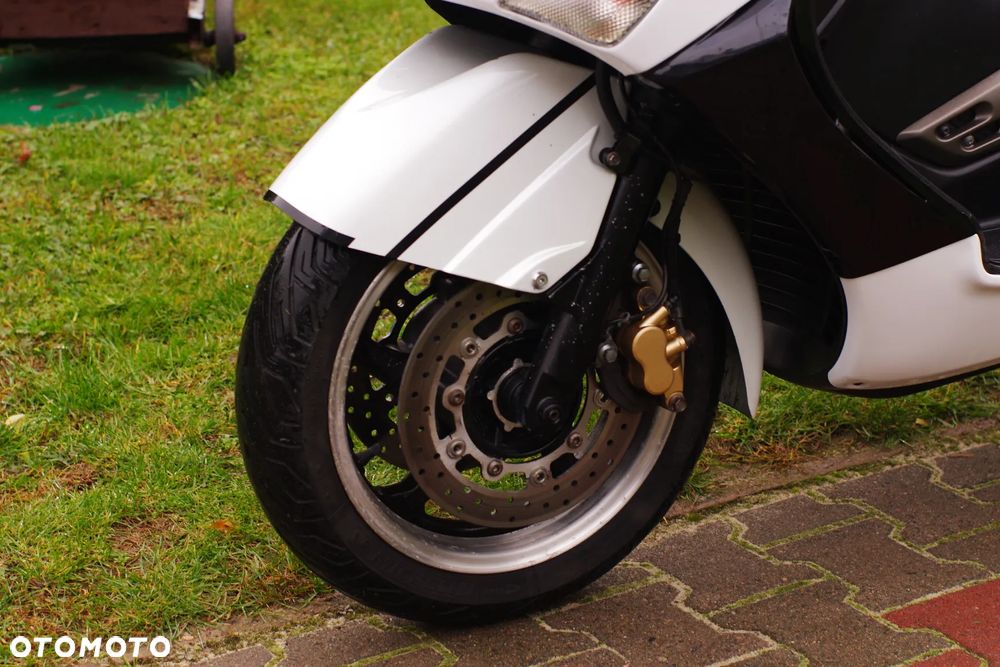 Yamaha Tmax - 30