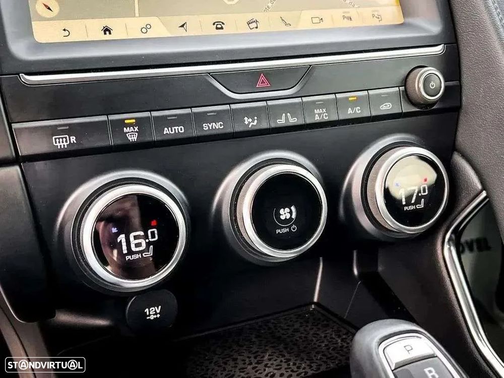 Jaguar E-Pace 2.0 i4D S AWD Aut. - 17