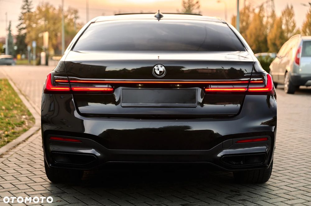 BMW Seria 7 740d xDrive mHEV sport - 18