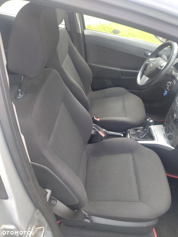 Opel Astra 1.7 CDTI - 10