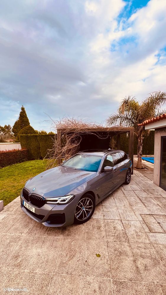 BMW 530 e Pack Desportivo M - 28