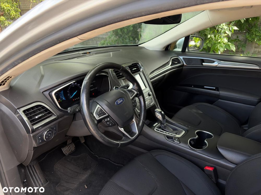 Ford Mondeo 2.0 Hybrid Titanium - 13