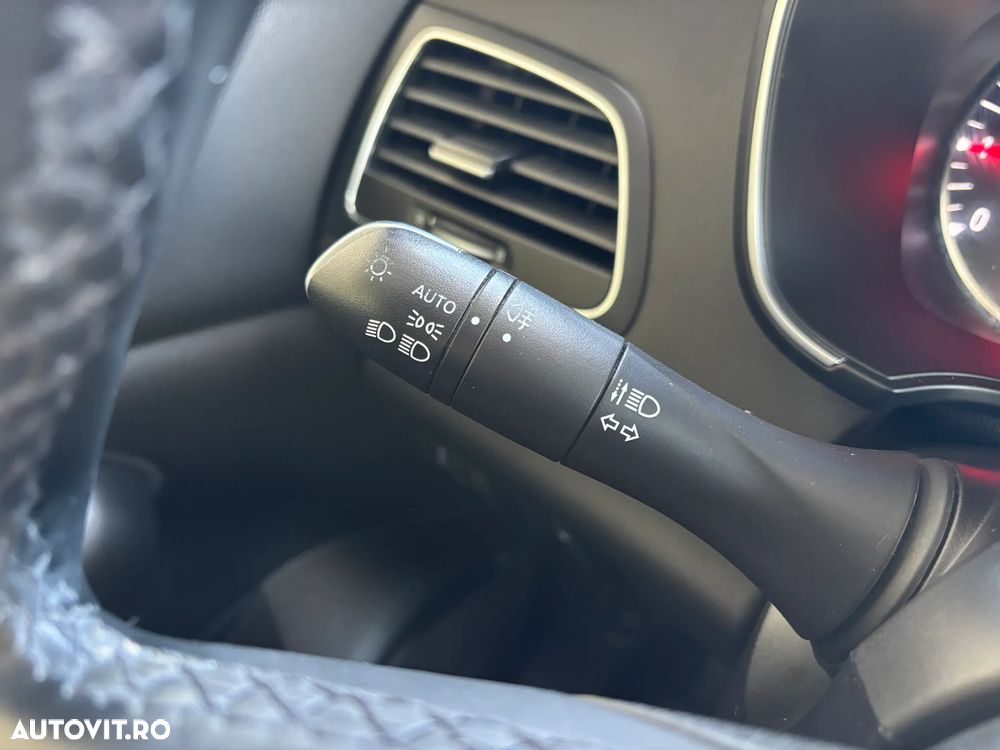 Renault Megane TCe GPF EDC Intens - 16