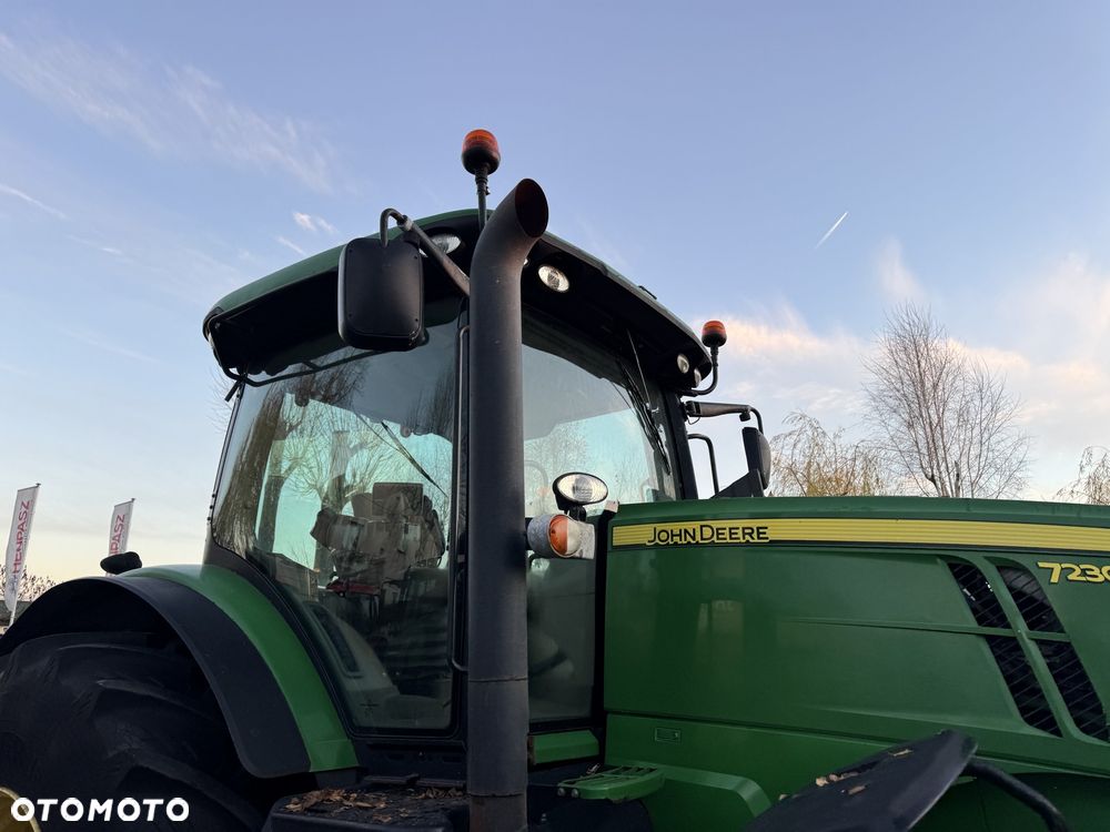 John Deere 7230R - 20