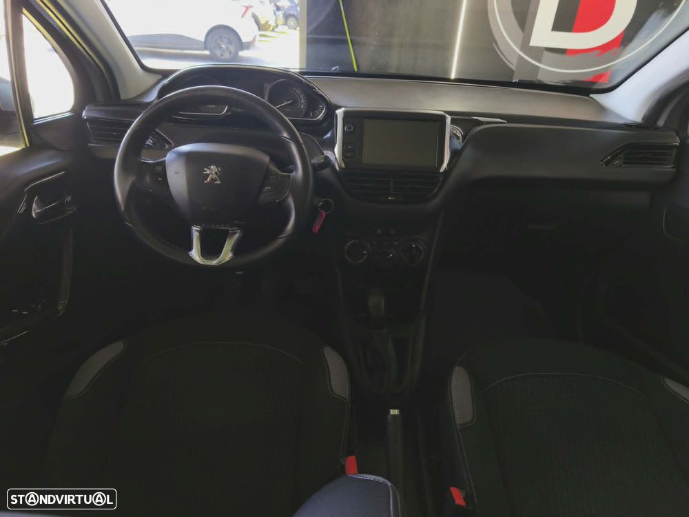 Peugeot 208 1.6 BlueHDi Style - 29