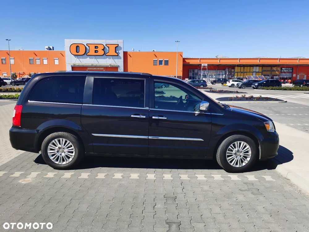 Chrysler Town & Country 3.6 Limited - 4