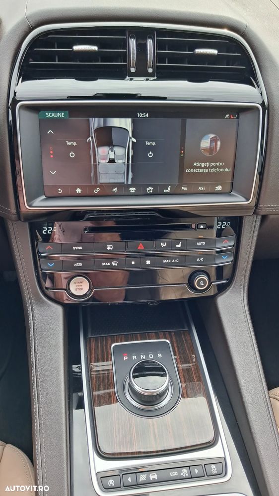 Jaguar F-Pace 20d AWD Aut. Portfolio - 16