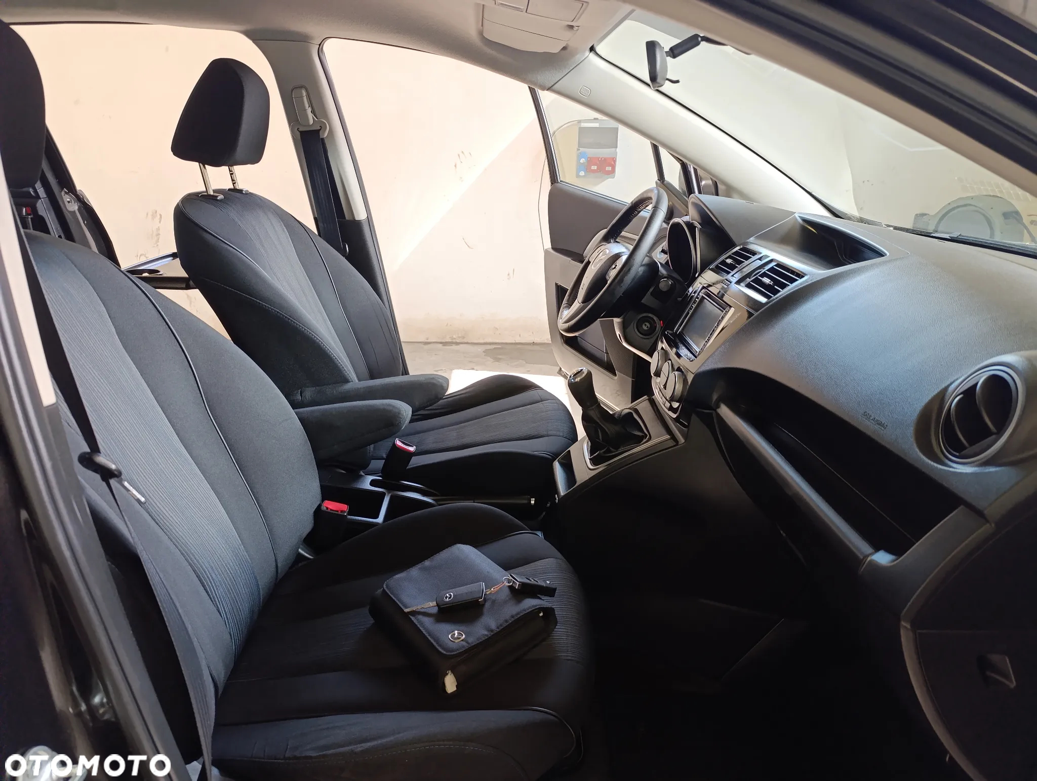 Mazda 5 1.6 CD Navi + - 22