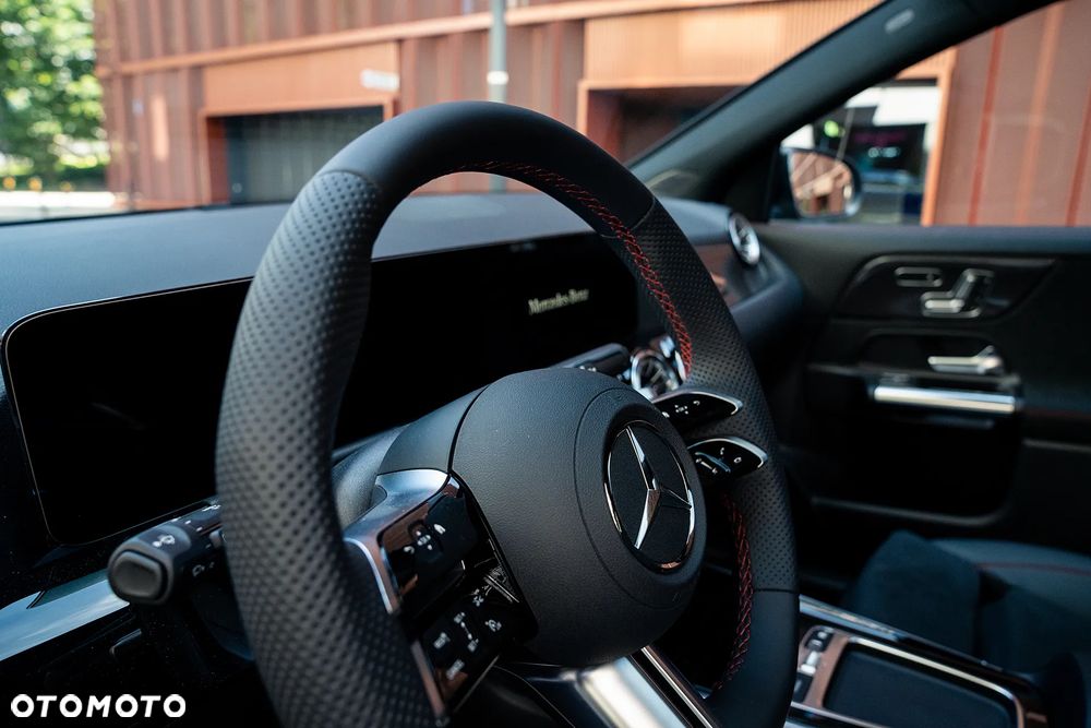 Mercedes-Benz GLA 220 mHEV 4-Matic AMG Line 8G-DCT - 5