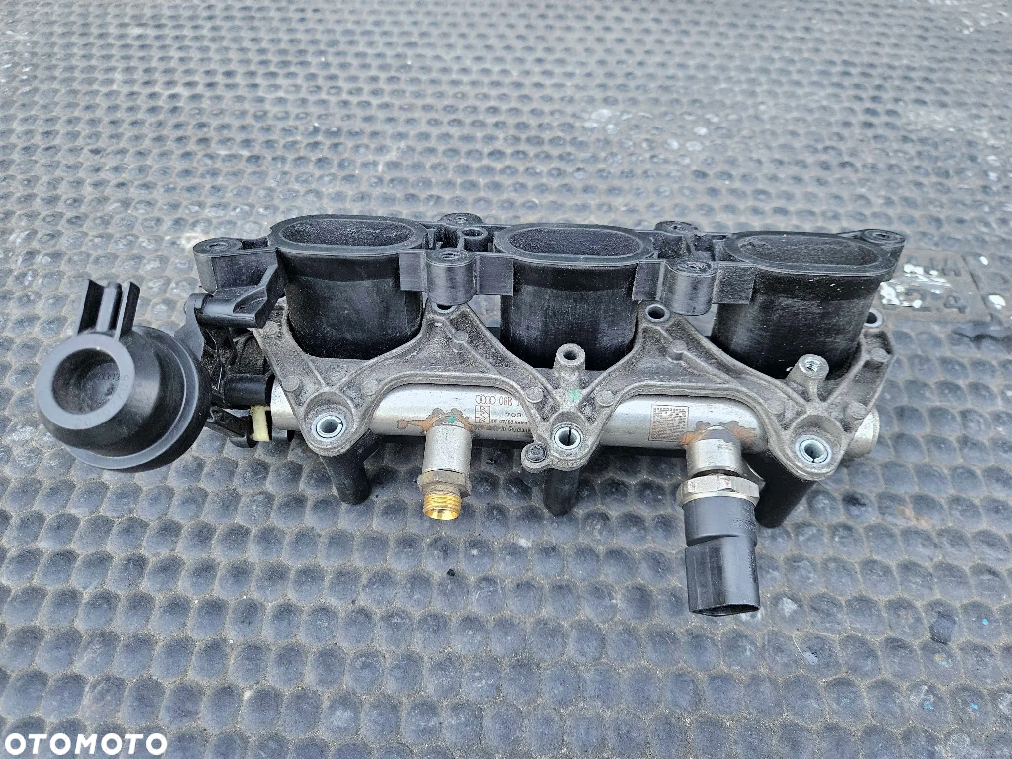 Kolektor Ssacy 06E133109K 06E133110K Lewy Prawy Klapy Nastawnik Czujnik Listwa Wtryskowa 3.2 FSI V6 AUK Audi A4 B7 A6 C6 - 3