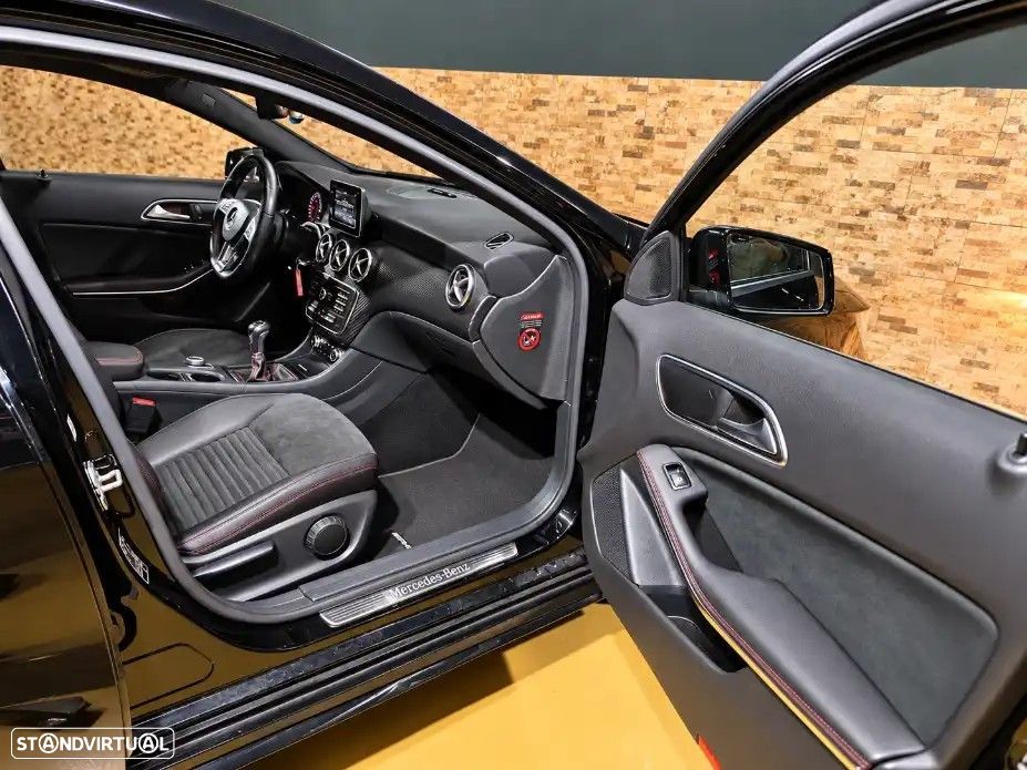 Mercedes-Benz A 180 d AMG Line - 18