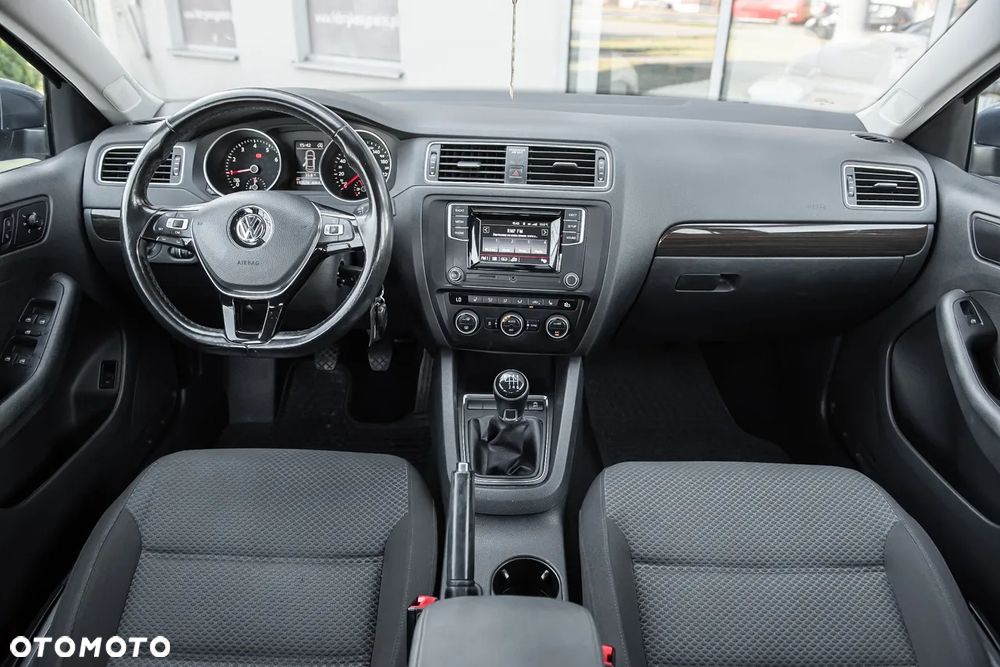 Volkswagen Jetta 2017 photo 5