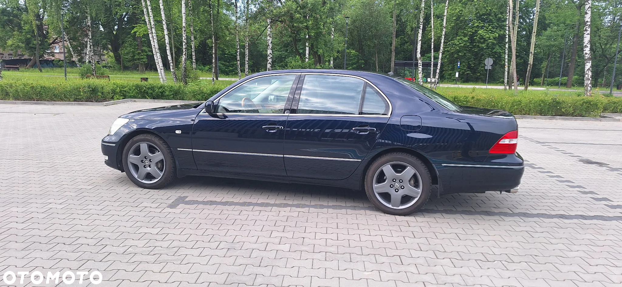 Lexus LS - 3