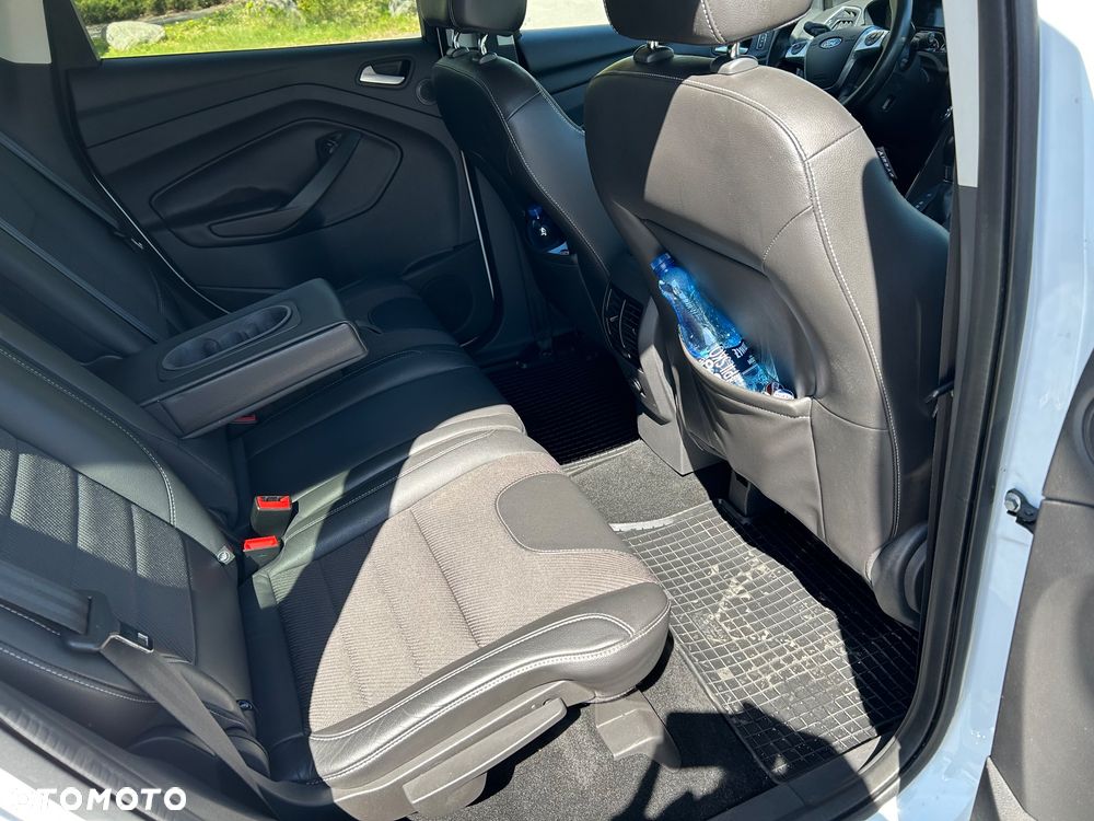Ford Kuga - 19