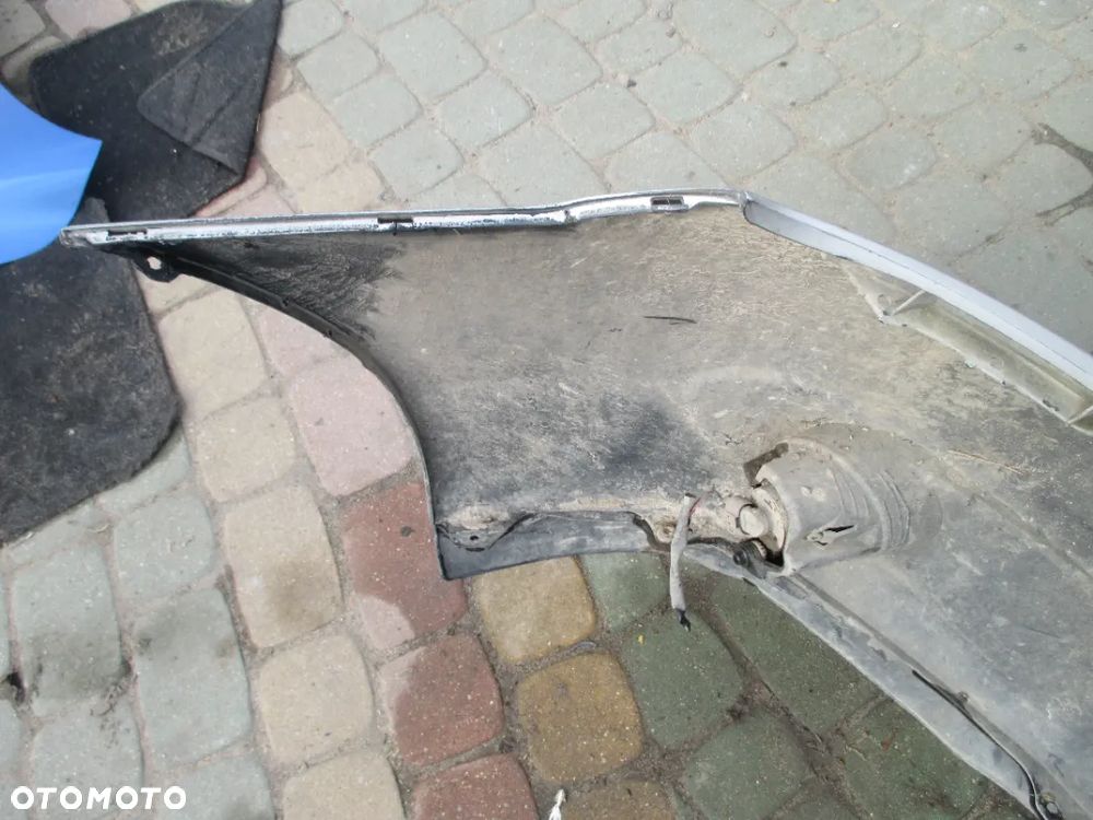 Zderzak TOYOTA COROLLA VERSO + HALOGEN, GRILL 1D9 - 6