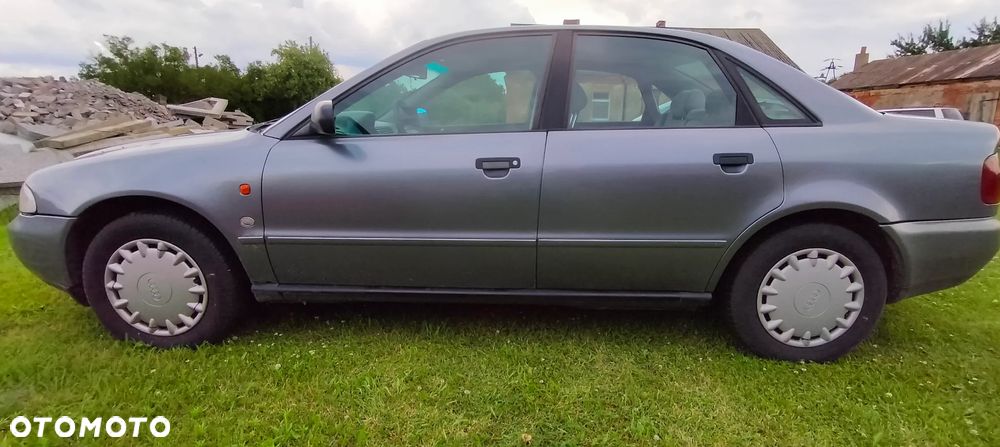 Audi A4 Limousine - 6