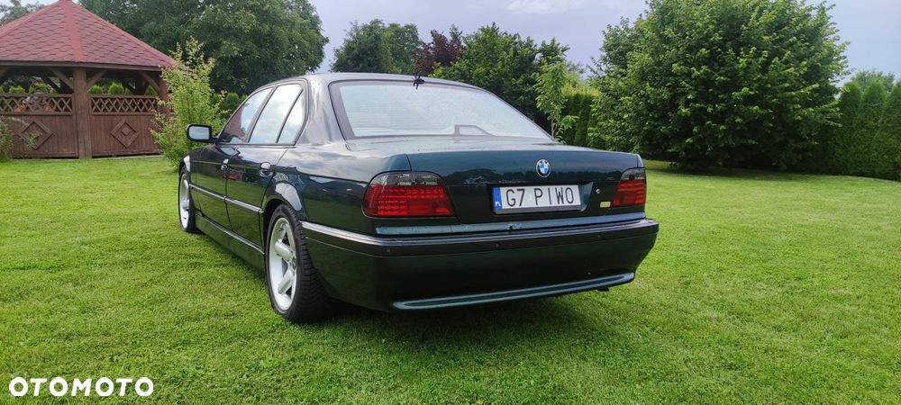 BMW Seria 7 740i - 3