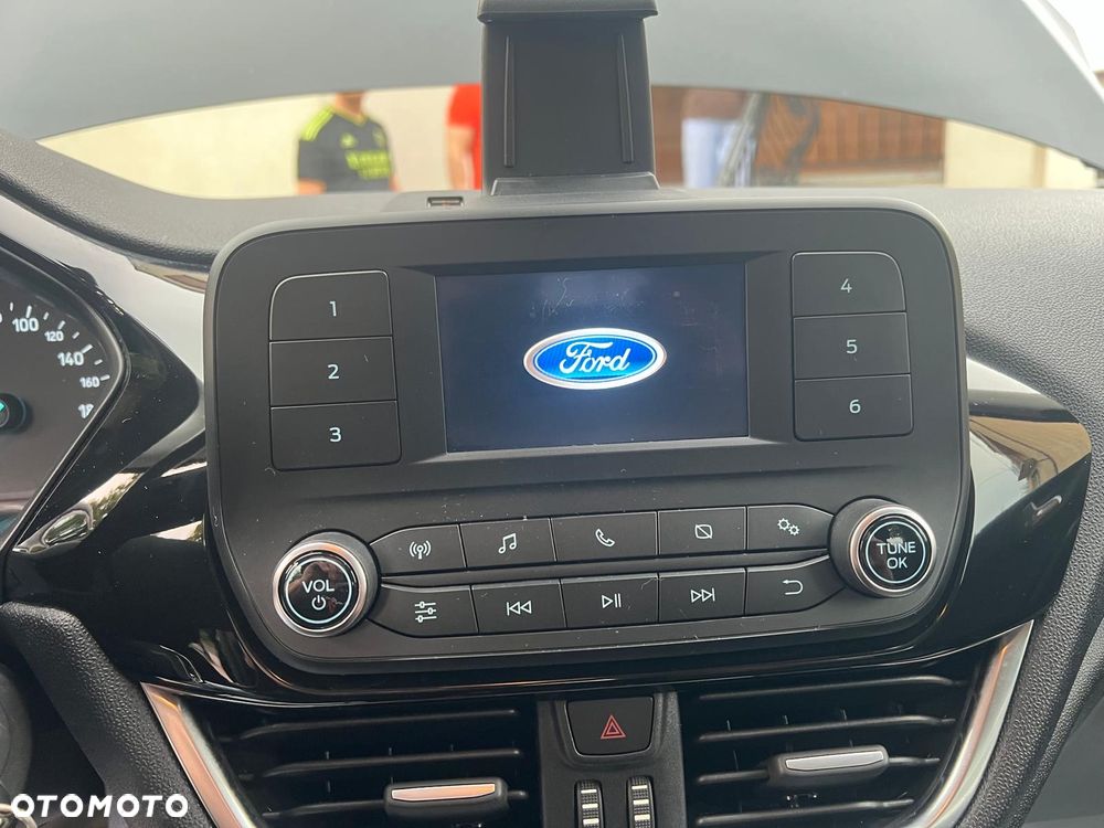 Ford Fiesta 1.1 Trend ASS - 10