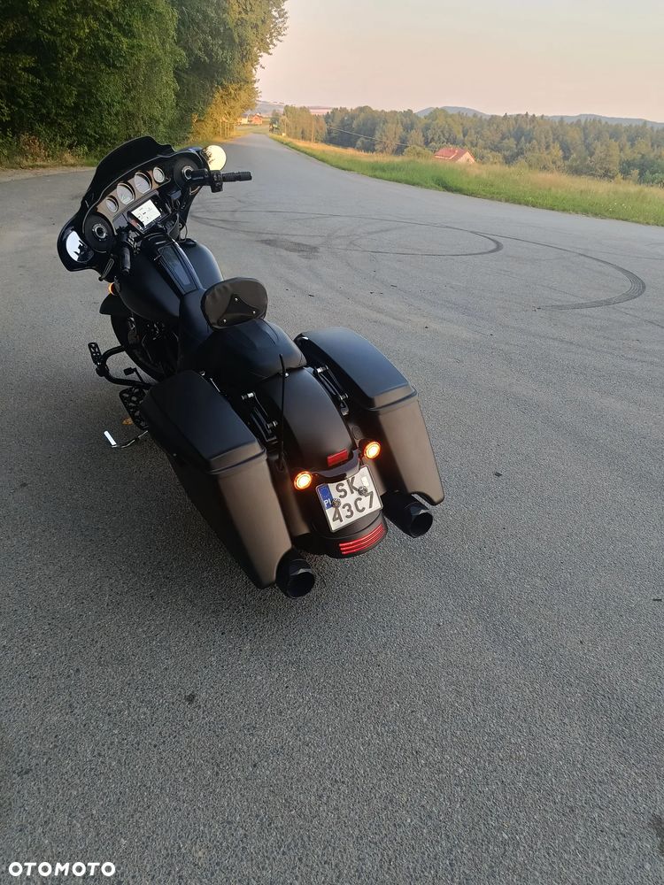 Harley-Davidson Touring Street Glide - 13