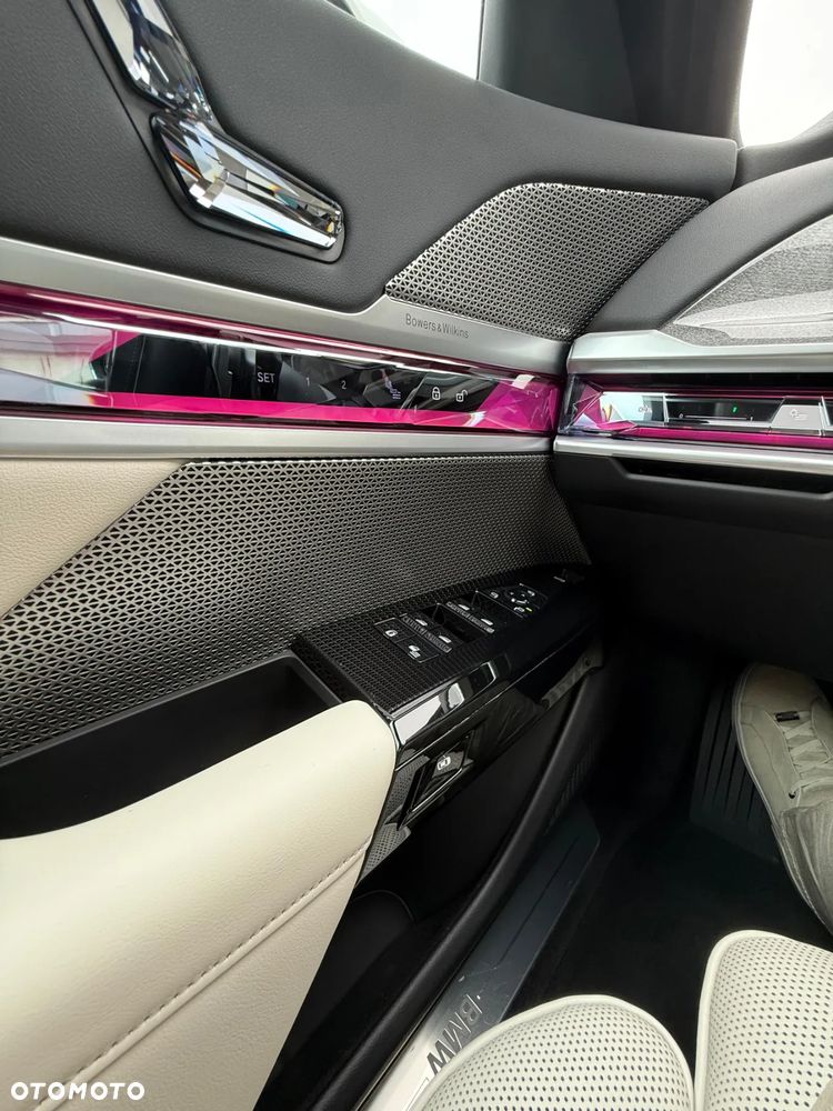 BMW Seria 7 - 23