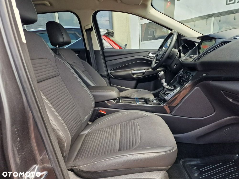 Ford Kuga 2.0 TDCi AWD Titanium - 23