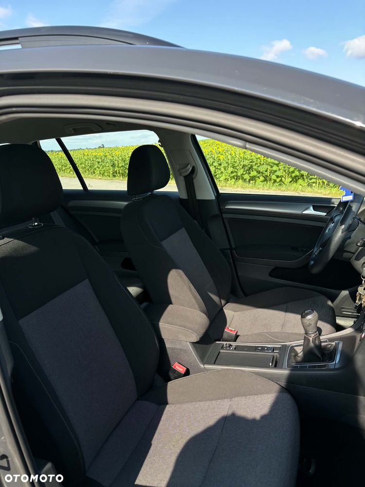 Volkswagen Golf 1.2 TSI BMT Comfortline - 14