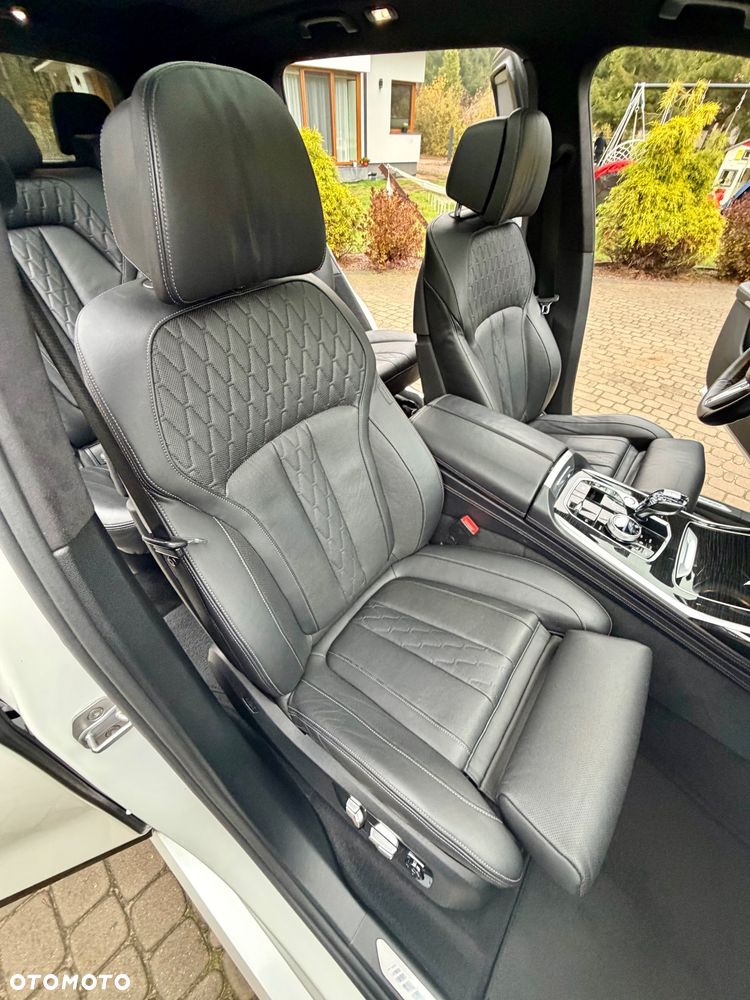 BMW X7 xDrive40i sport - 26
