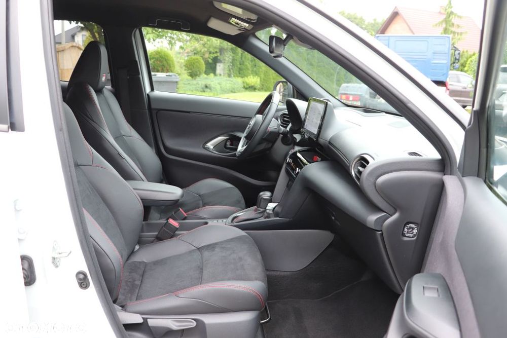 Toyota Yaris Cross 130 1.5 VVT-i GR Sport - 12
