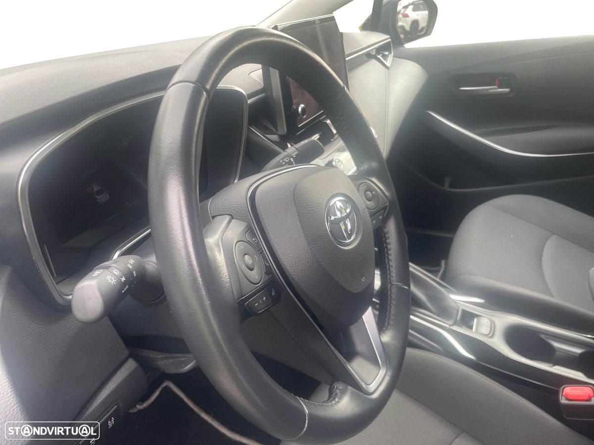 Toyota Corolla - 12