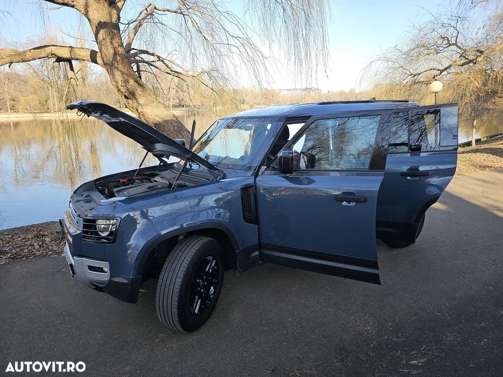 Land Rover Defender 110 2.0L D240 S - 38