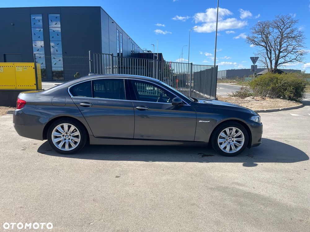 BMW Seria 5 520d Luxury Line - 15