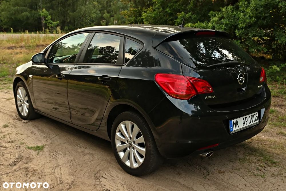 Opel Astra 1.4 Turbo - 26
