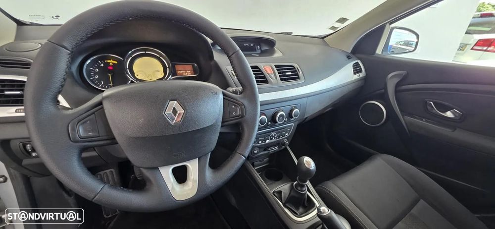 Renault Mégane Sport Tourer 1.5 dCi Comfort SS - 5