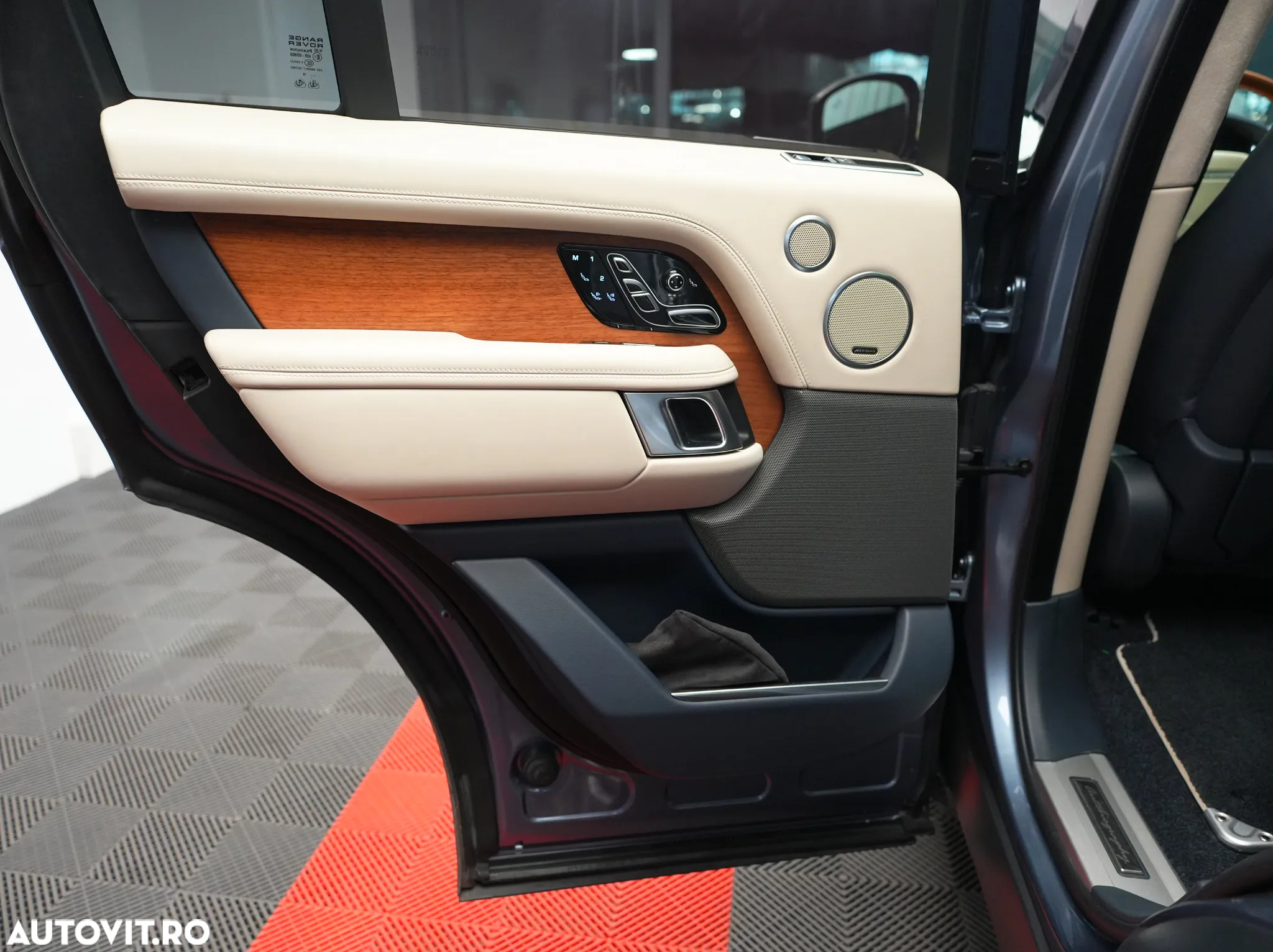 Land Rover Range Rover 5.0 V8 S/C LWB Autobiography - 11