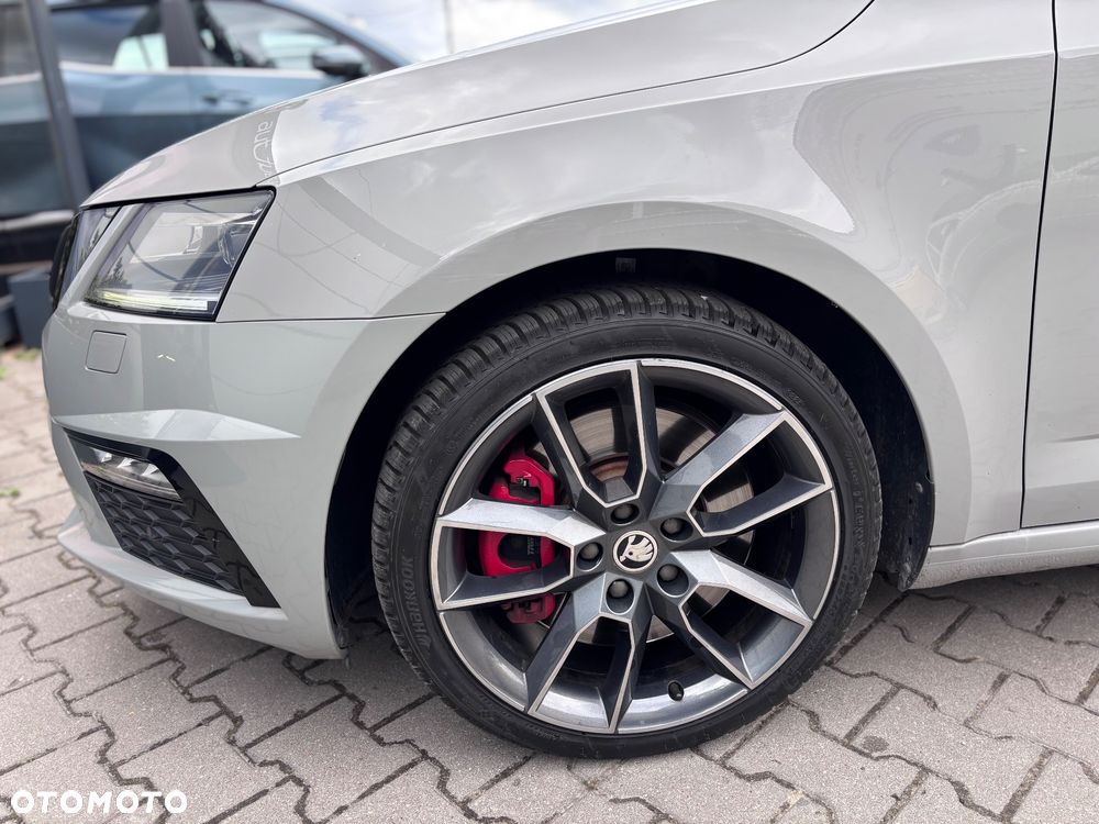 Skoda Octavia 2.0 TSI RS - 23