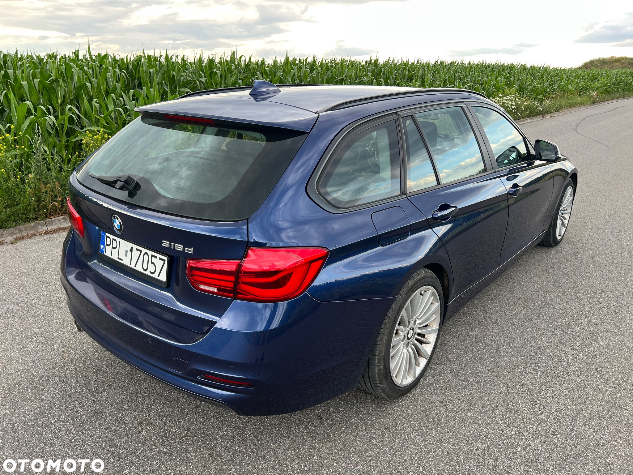 BMW Seria 3 318d Touring - 8