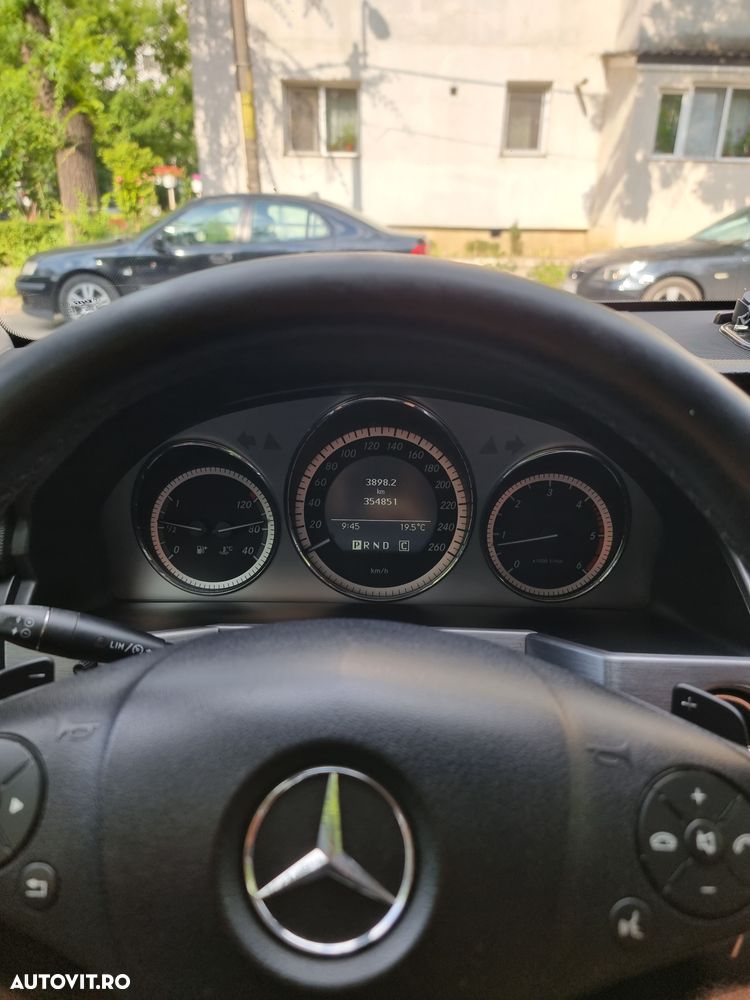 Mercedes-Benz GLK 220 CDI 4MATIC (BlueEFFICIENCY) 7G-TRONIC - 12