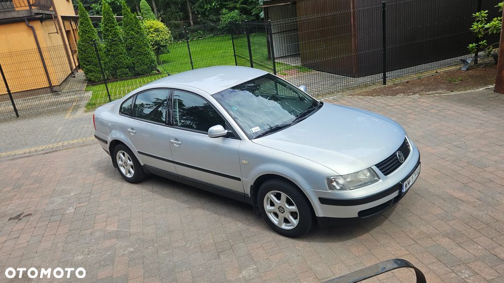 Volkswagen Passat - 32