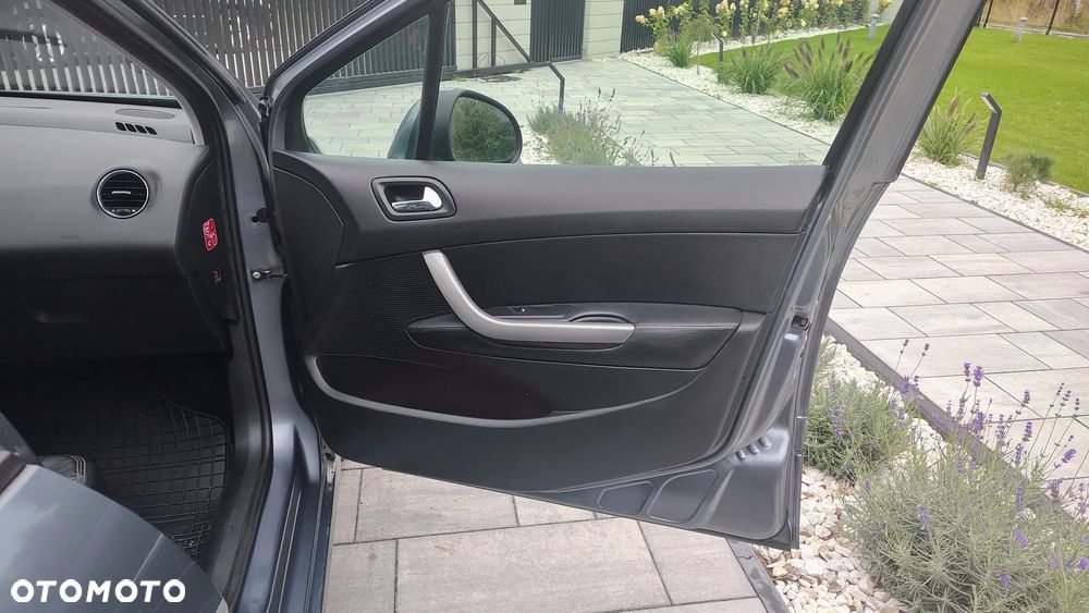 Peugeot 308 1.6 Premium Plus - 30