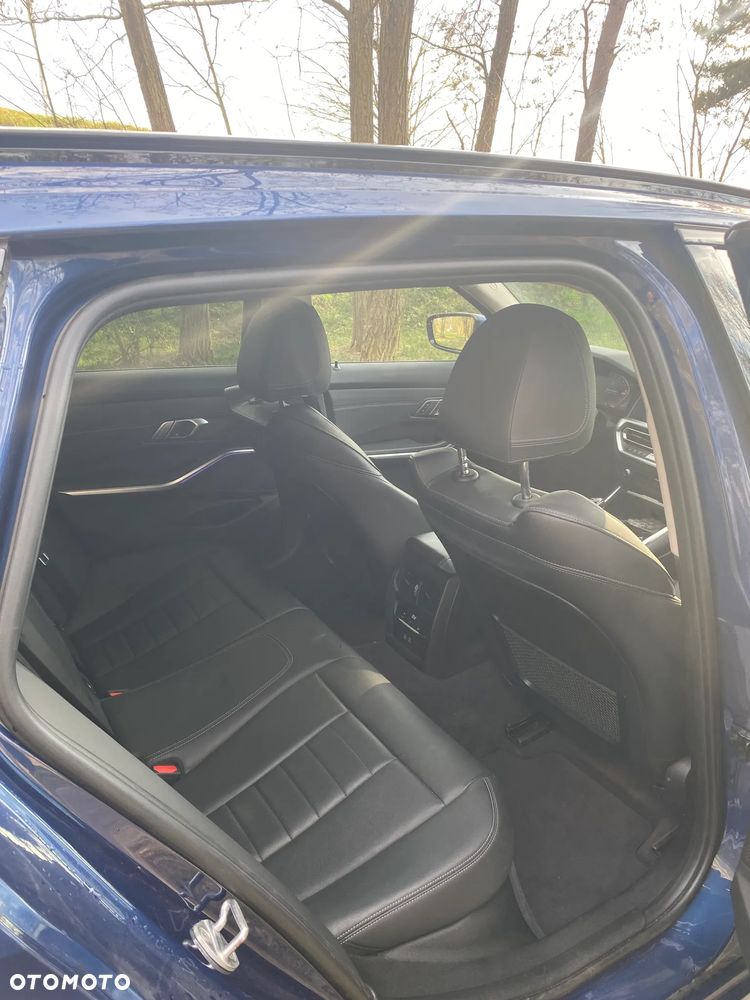 BMW Seria 3 320d MHEV Sport Line - 14
