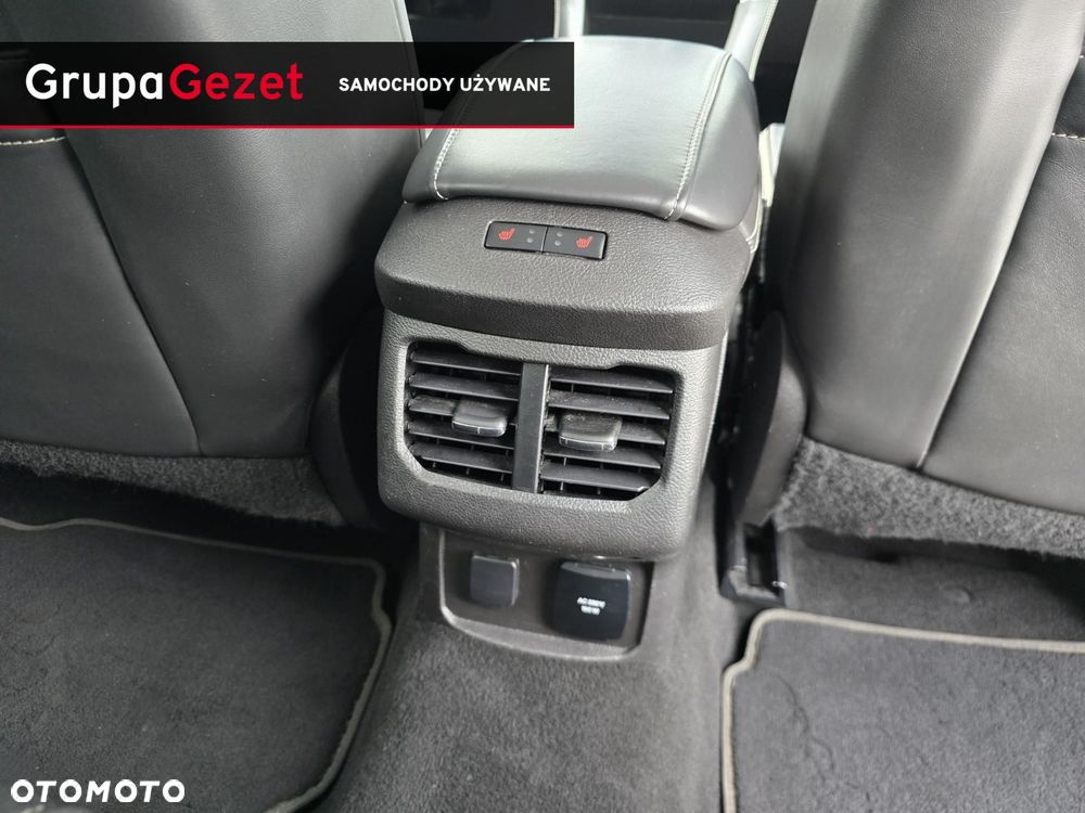 Ford Mondeo - 34