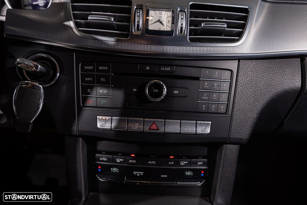 Mercedes-Benz E 300 Bluetec Hybrid Avantgarde - 16