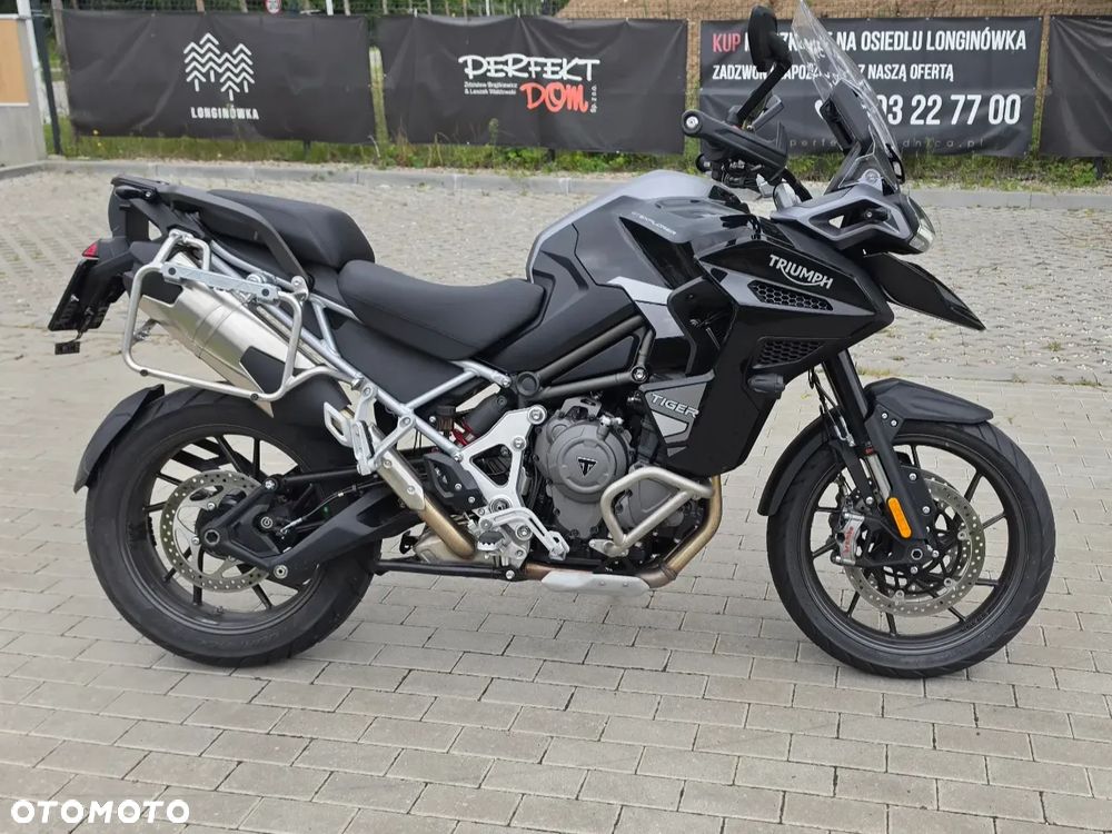 Triumph Tiger - 1