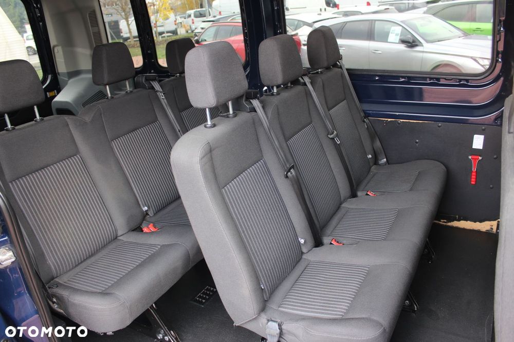 Ford Transit - 12