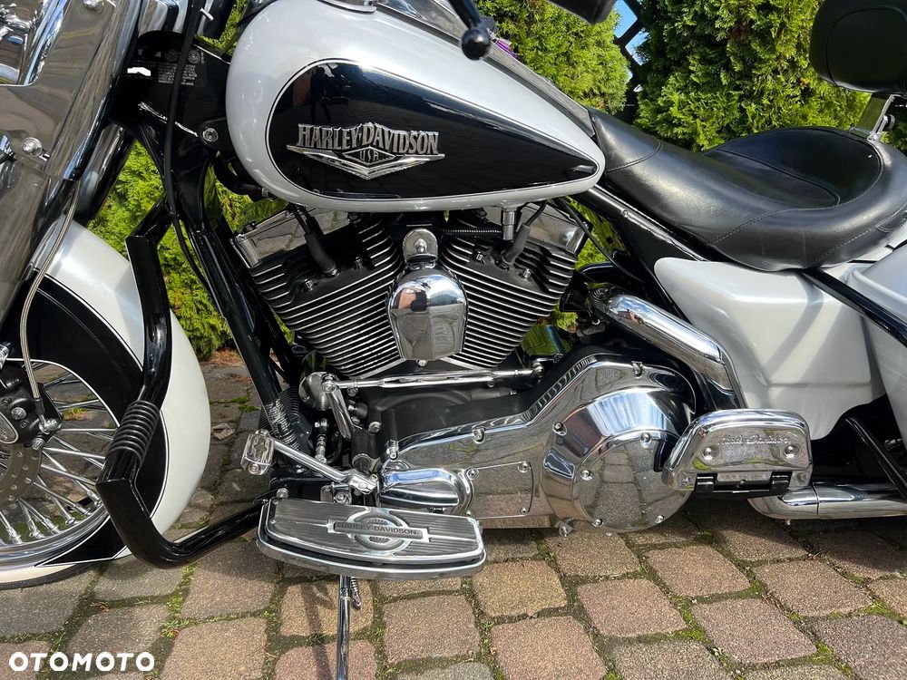 Harley-Davidson Touring Road King - 19