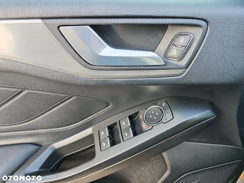 Ford Focus 1.5 EcoBoost Titanium Business - 29