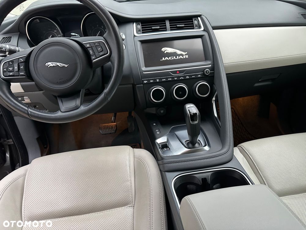 Jaguar E-Pace 2.0 P200 mHEV AWD - 11