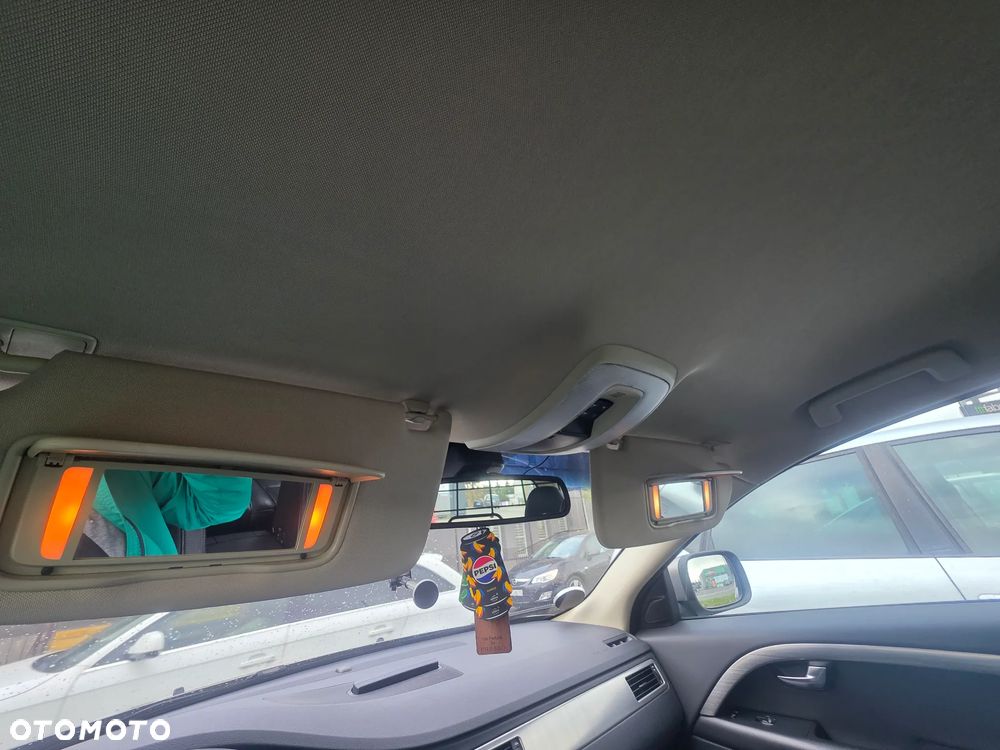 Volvo XC 70 3.2 AWD Momentum - 20
