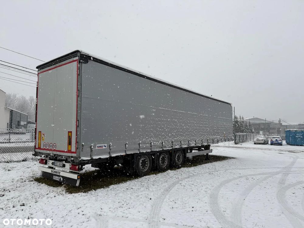 Schmitz Cargobull SCS MB Varios - koła 385/55 R22,5 - 1