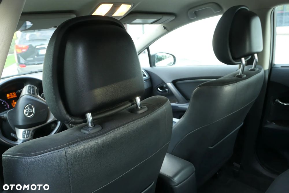 Toyota Avensis 2.0 Prestige MS - 8